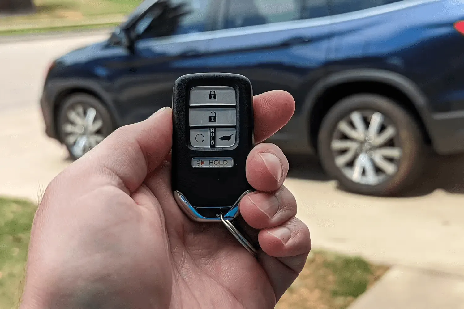 Car Key Replacement in the USA. Costs, Mobile Services, and Smart Options